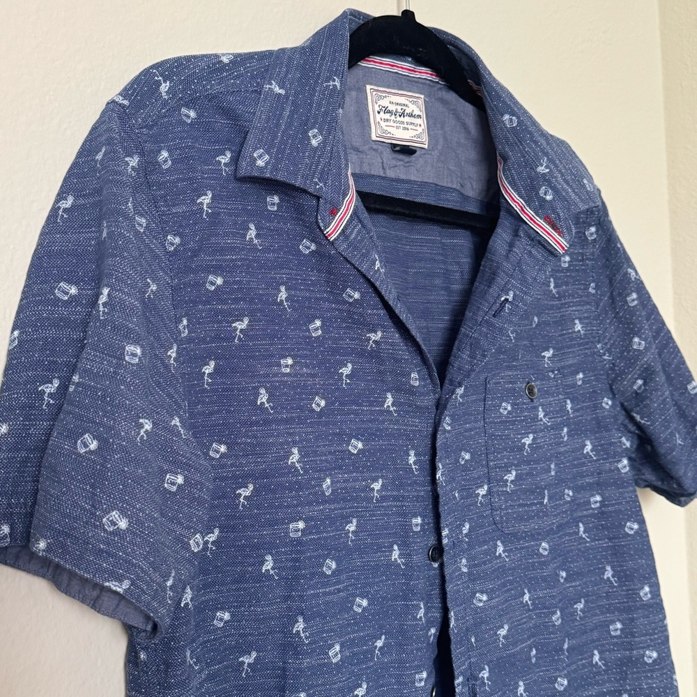 Men’s M Flag & Anthem Denim-Colored Patterned Button-Down